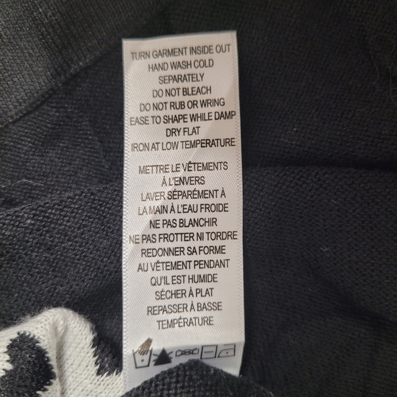 Ricki's Heart Pattern Sweater - Picture 6 of 6